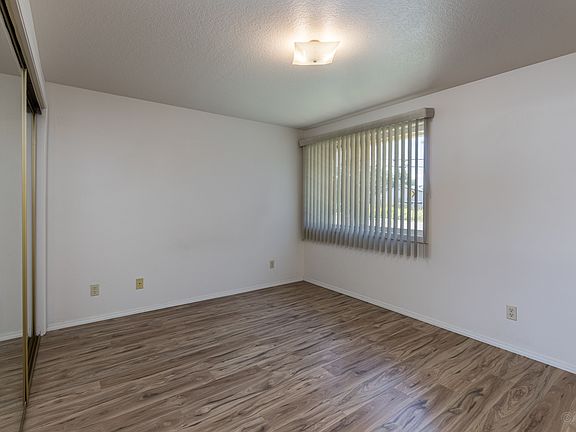 5th image of 300 N Vernonia Rd