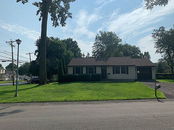 2nd image of 23 Lincoln Ave