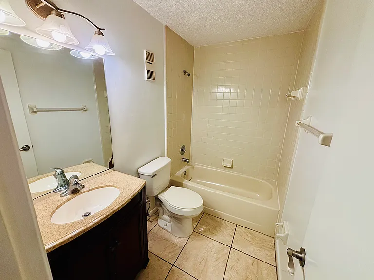 4193 New Haven Ct — Photo 17
