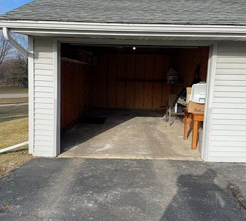 1.5 car garage is very roomy