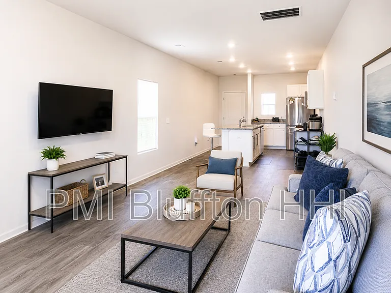 118 Hydrangea Way — Photo 5