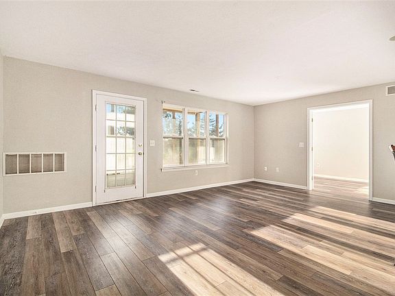 3rd image of 1449 Heatherwood Ln #3