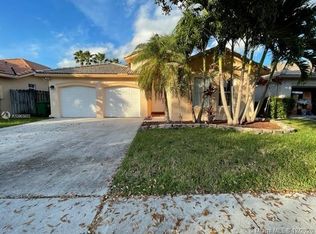 14321 N Royal Cove Cir, Davie, FL 33325