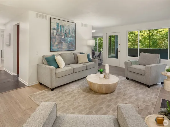 17417 Ashworth Avenue N #203, Shoreline, WA 98133