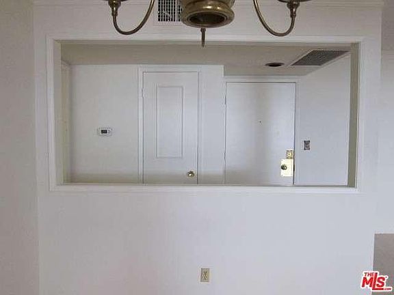 3rd image of 1734 N Fuller Ave APT 305