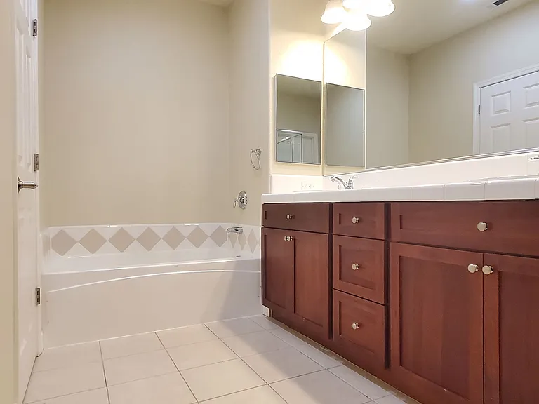 41 Esfahan Dr — Photo 11