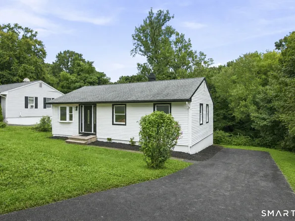 75 Longwood Drive, Naugatuck, CT 06770