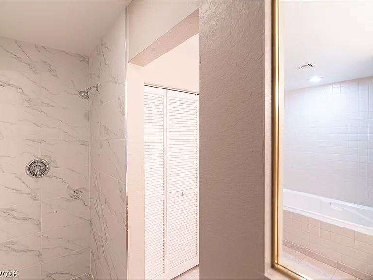 2761 Laguna Shores Ln — Photo 23