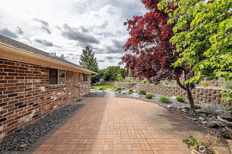 4th image of 1632 Tanda Lane