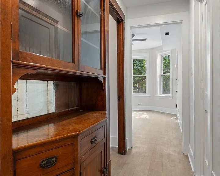 1079 N Paulina St #3 — Photo 6