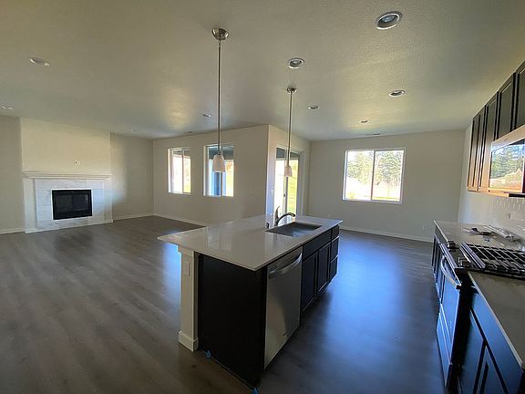 5th image of 9006 Viola St SE