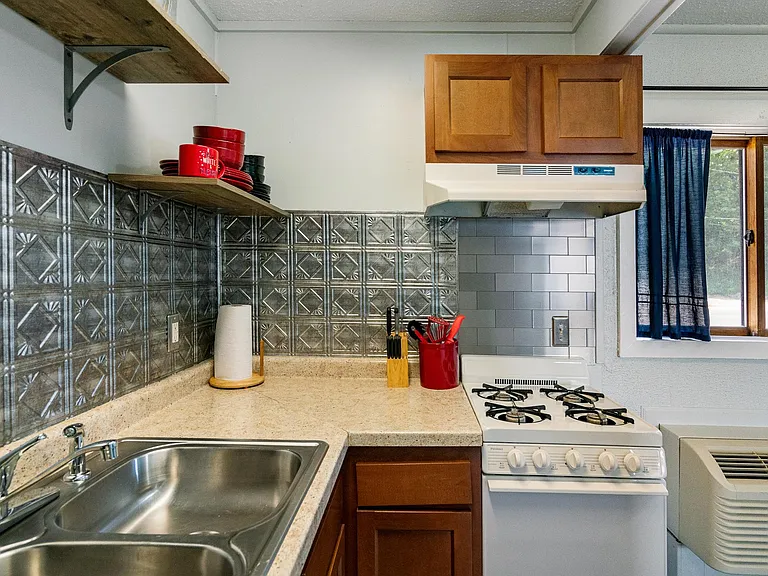 228 E State St #2 — Photo 21