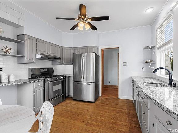 4th image of 21 Park Avenue