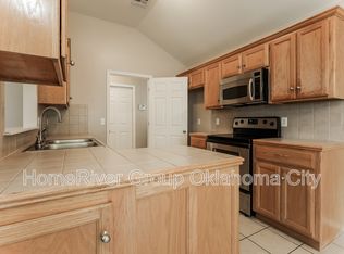 12304 SW 6th St, Yukon, OK 73099