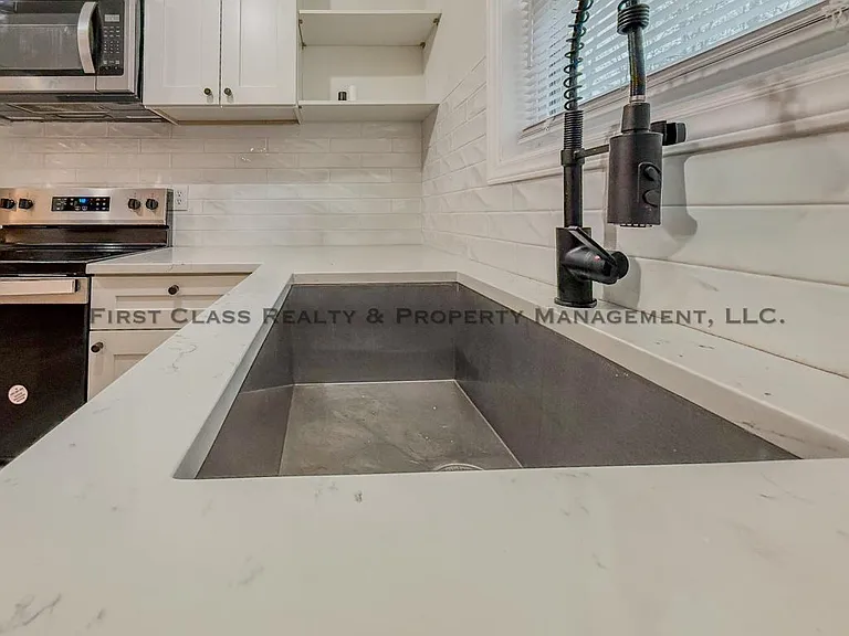 5819 Woodrock Ct — Photo 8