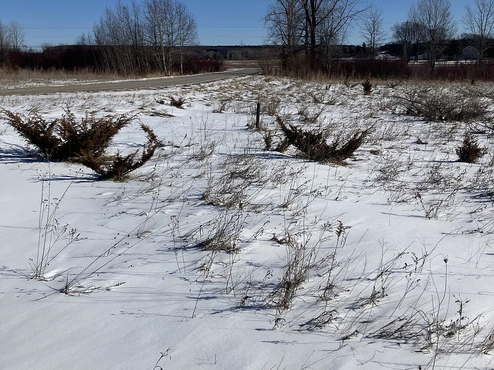 2nd image of Golf View Ln #21-24