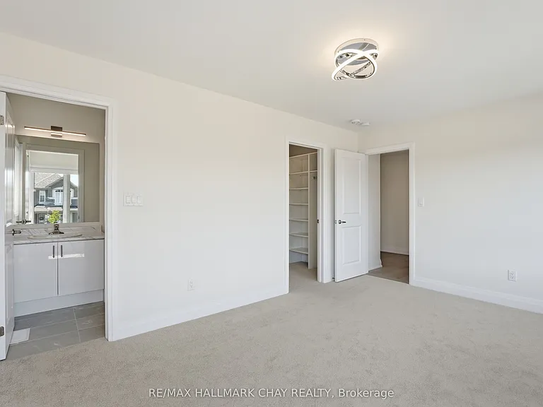 25 Del Ray Cres — Photo 22