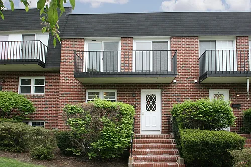 11 Carriage Way #11 Photo 1