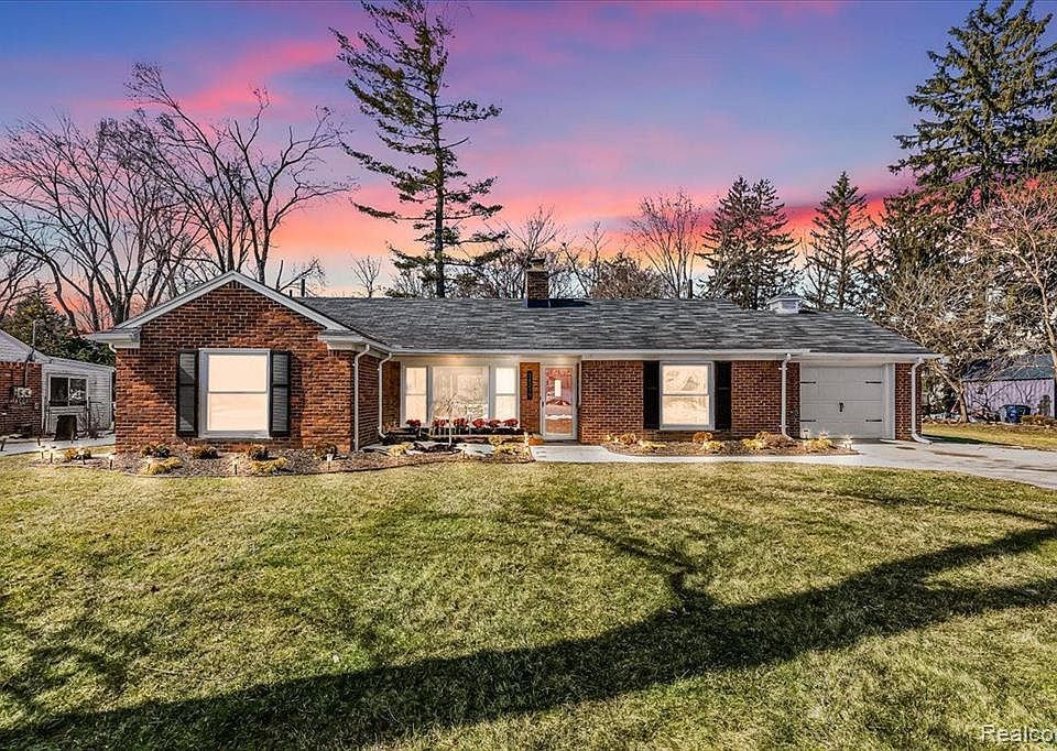 31245 Sheridan Dr, Beverly Hills, MI 48025 Zillow