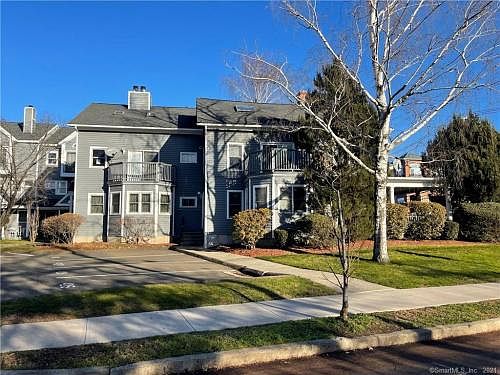 2nd image of 425 Blake St #425