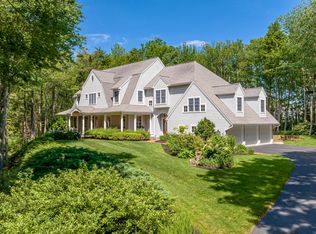 16 Poets Ln, Kennebunkport, ME 04046