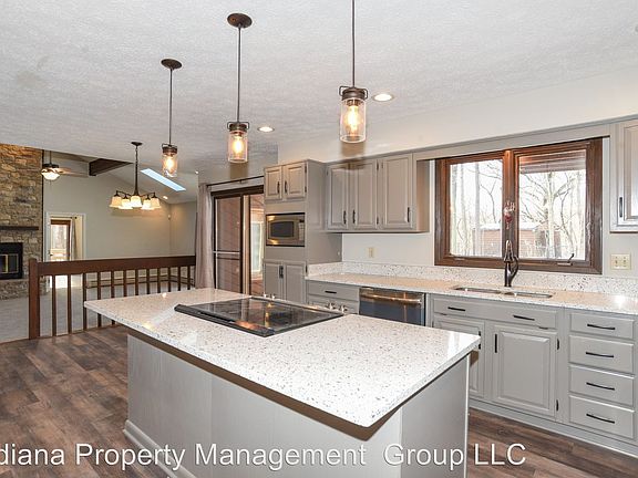 4th image of 9678 Copley Dr