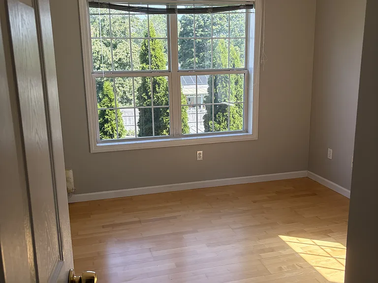 235 High St — Photo 25