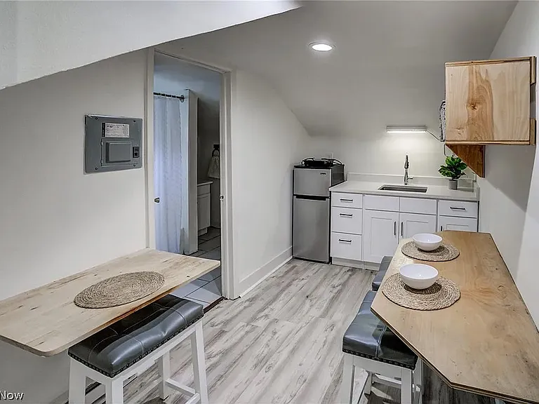 2245 Bellfield Ave #3 — Photo 3
