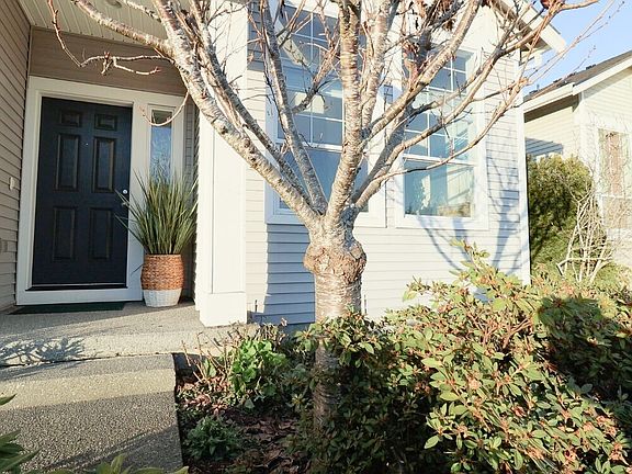 2nd image of 2725 65th Street SE
