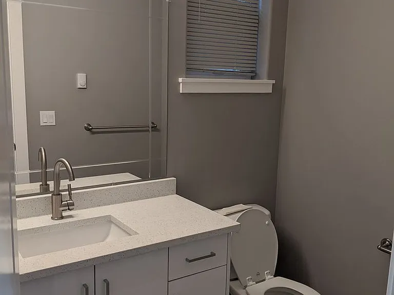 7655 Parkland Dr — Photo 12
