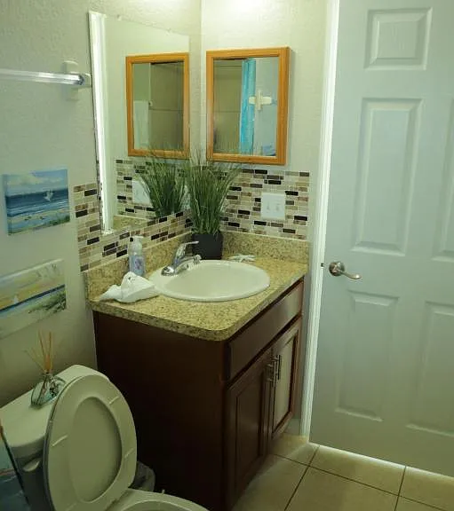 807 Adams St — Photo 16