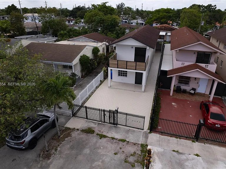 370 Flagami Blvd — Photo 57