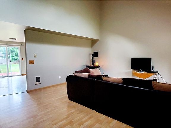 3rd image of 16236 84th Ct SE