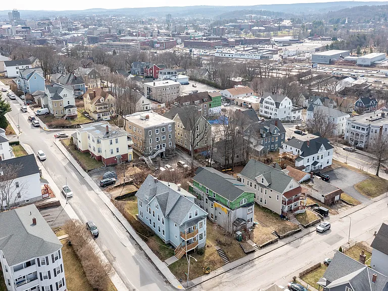 74 Green Hill Pkwy #1 — Photo 16