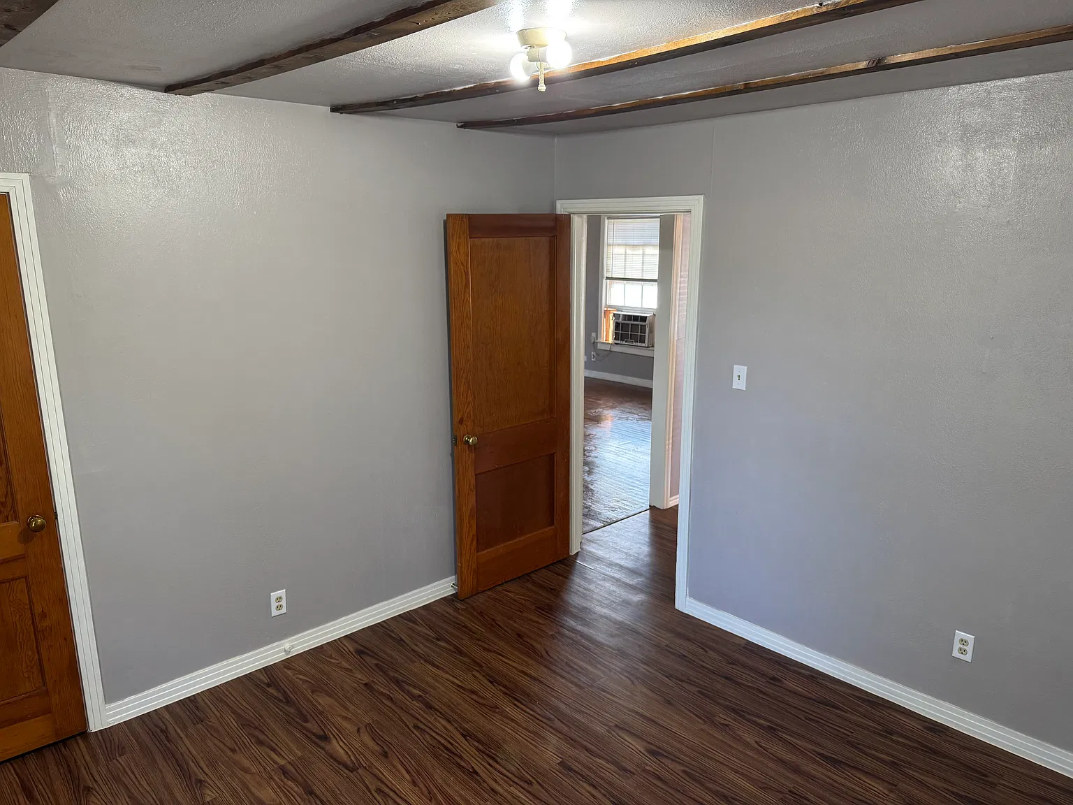 2 bed, 850 sqft, $1,250 — Photo 3