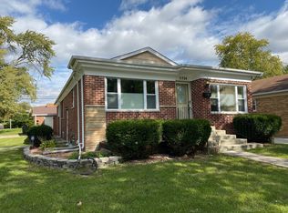 2724 Woodworth Pl, Hazel Crest, IL 60429
