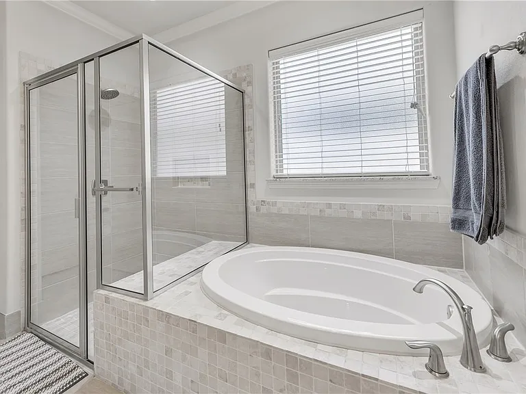 15621 Long Creek Ln — Photo 17