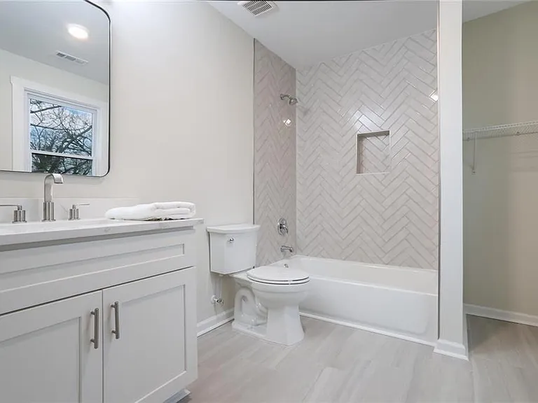 190 Adair Ave SE — Photo 27