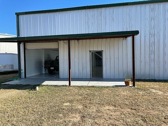 3rd image of 115 Pacer Ln