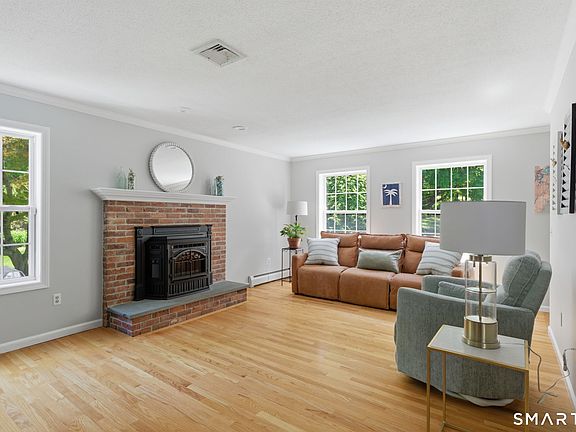 5th image of 86 Appletree Lane