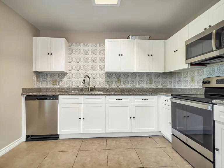 8922 Branding Fld — Photo 5