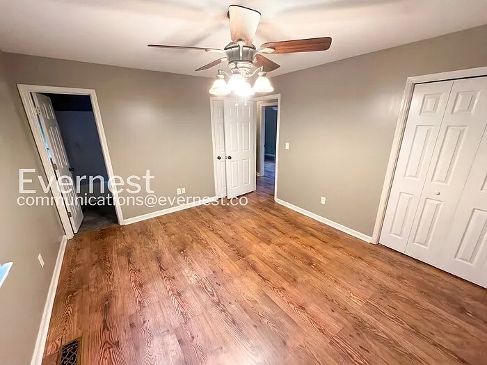 716 Brookview Dr — Photo 13