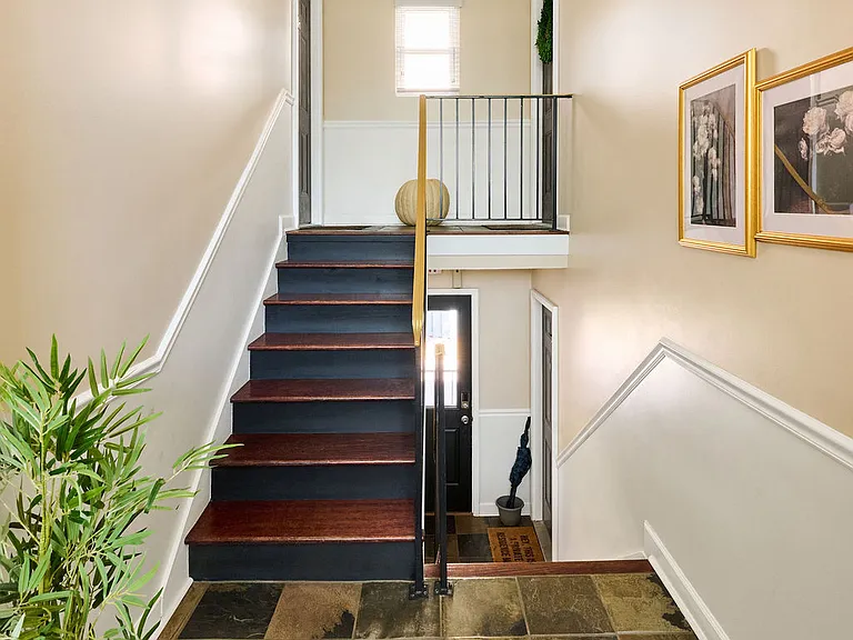 2467 Peachtree Rd NE — Photo 16