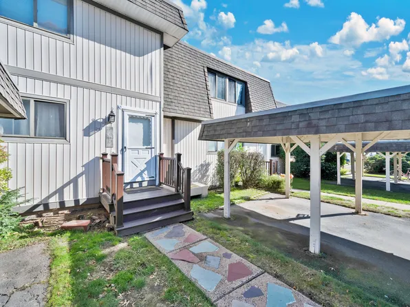 21 Pebblestone Circle #21, Suffield, CT 06078