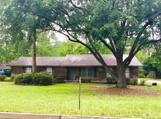 2112 Gornto Rd, Valdosta, GA 31602