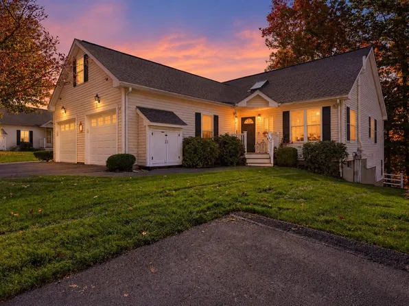 50 William Onthank Ln Unit 50, Southborough, MA 01772