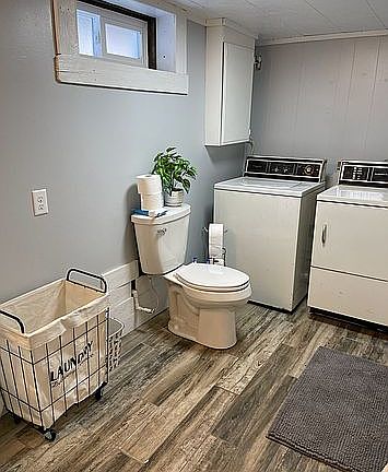 Large clean new full bath