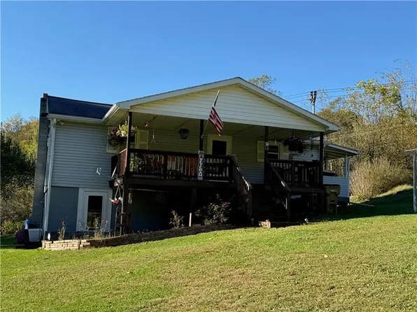 192 Van Druff Rd, Spraggs, PA 15362