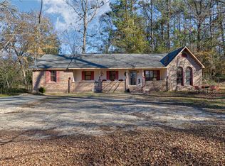 520 Robinson Dr, Smiths Station, AL 36877