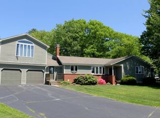 5 Meadowview Dr, Biddeford, ME 04005